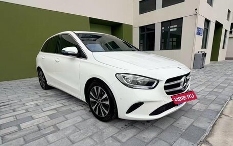 Mercedes-Benz B-Класс, 2022 год, 1 500 000 рублей, 3 фотография