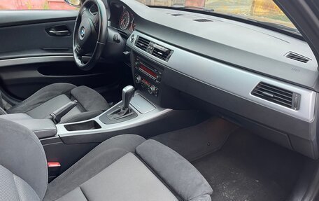BMW 3 серия, 2011 год, 1 500 000 рублей, 3 фотография
