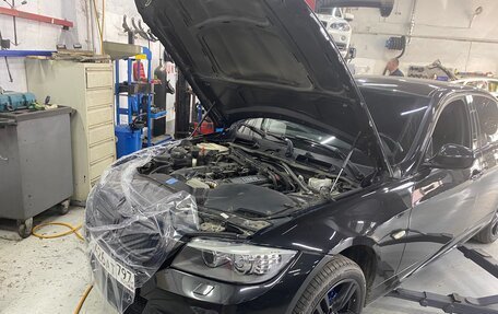 BMW 3 серия, 2011 год, 1 500 000 рублей, 12 фотография