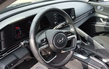 Hyundai Elantra, 2022 год, 1 780 000 рублей, 8 фотография