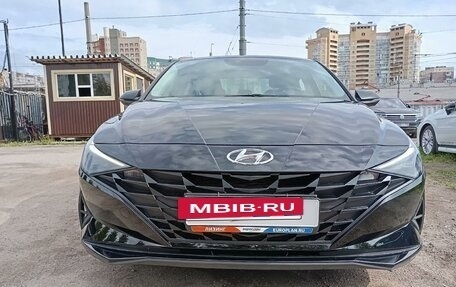Hyundai Elantra, 2022 год, 1 780 000 рублей, 2 фотография