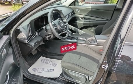 Hyundai Elantra, 2022 год, 1 780 000 рублей, 10 фотография