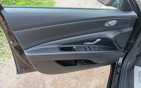 Hyundai Elantra, 2022 год, 1 780 000 рублей, 11 фотография