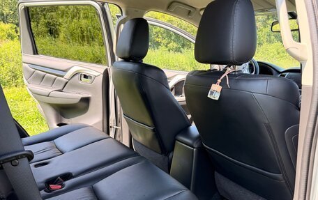 Mitsubishi Pajero Sport III рестайлинг, 2018 год, 2 430 000 рублей, 5 фотография