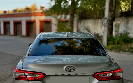 Toyota Camry, 2019 год, 2 750 000 рублей, 4 фотография