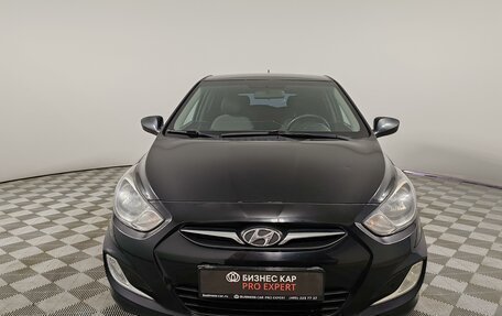 Hyundai Solaris II рестайлинг, 2011 год, 775 000 рублей, 2 фотография