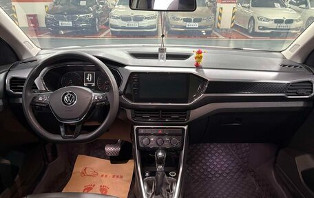 Volkswagen T-Cross I, 2022 год, 1 400 000 рублей, 7 фотография
