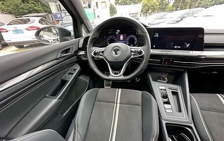 Volkswagen Golf VIII, 2023 год, 1 690 098 рублей, 10 фотография