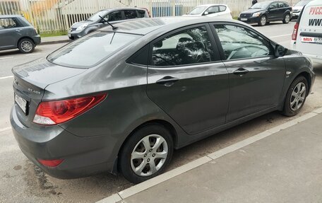 Hyundai Solaris II рестайлинг, 2014 год, 850 000 рублей, 2 фотография