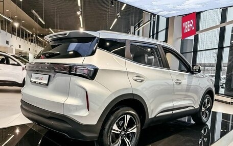 Chery Tiggo 4 I рестайлинг, 2025 год, 2 039 000 рублей, 7 фотография