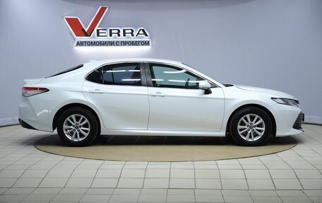 Toyota Camry, 2018 год, 2 230 000 рублей, 4 фотография