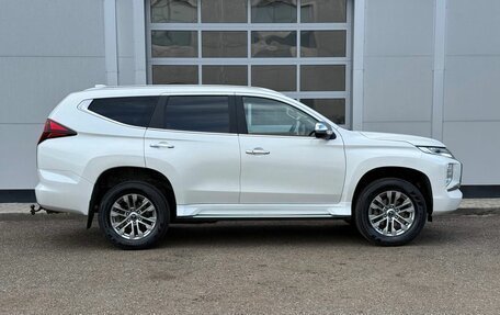 Mitsubishi Pajero Sport III рестайлинг, 2021 год, 3 200 000 рублей, 6 фотография