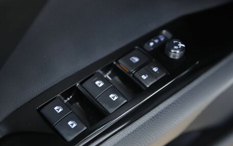 Toyota Camry, 2018 год, 2 230 000 рублей, 18 фотография