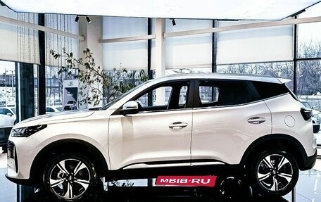 Chery Tiggo 4 I рестайлинг, 2025 год, 2 039 000 рублей, 7 фотография