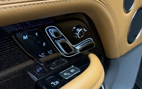 Land Rover Range Rover IV рестайлинг, 2018 год, 8 050 000 рублей, 14 фотография