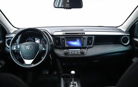 Toyota RAV4, 2016 год, 1 650 000 рублей, 16 фотография