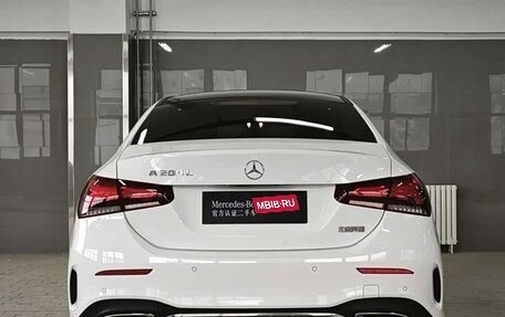 Mercedes-Benz A-Класс, 2022 год, 2 100 000 рублей, 5 фотография