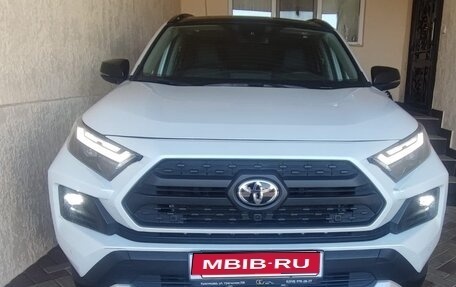 Toyota RAV4, 2024 год, 3 850 000 рублей, 1 фотография
