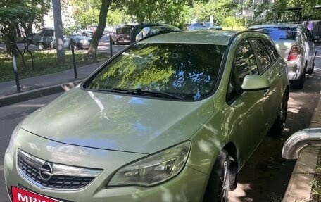 Opel Astra J, 2011 год, 595 000 рублей, 1 фотография