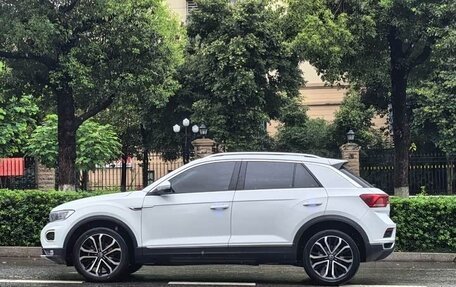 Volkswagen T-Roc I, 2023 год, 1 570 098 рублей, 7 фотография