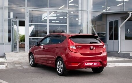 Hyundai Solaris II рестайлинг, 2011 год, 850 000 рублей, 6 фотография