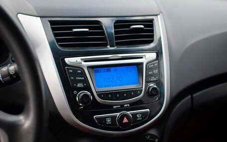 Hyundai Solaris II рестайлинг, 2011 год, 850 000 рублей, 16 фотография