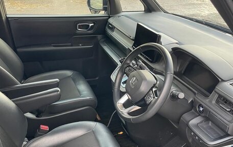 Honda Stepwgn, 2022 год, 3 150 000 рублей, 6 фотография