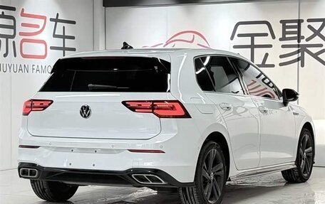 Volkswagen Golf VIII, 2024 год, 2 100 000 рублей, 4 фотография