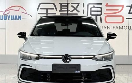 Volkswagen Golf VIII, 2024 год, 2 100 000 рублей, 2 фотография