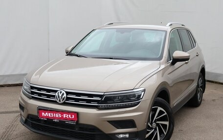 Volkswagen Tiguan II, 2018 год, 2 630 000 рублей, 1 фотография