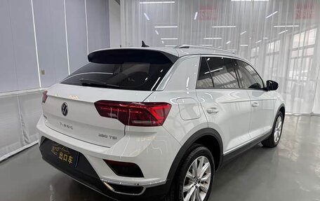 Volkswagen T-Roc I, 2022 год, 1 390 000 рублей, 9 фотография