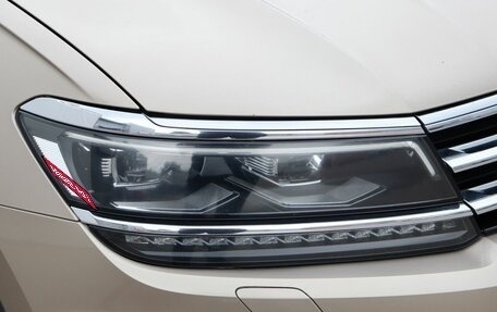 Volkswagen Tiguan II, 2018 год, 2 630 000 рублей, 27 фотография