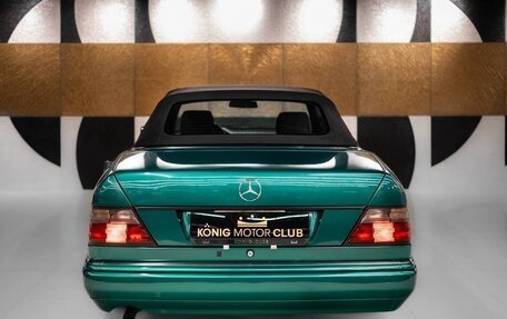 Mercedes-Benz E-Класс, 1994 год, 4 500 000 рублей, 6 фотография