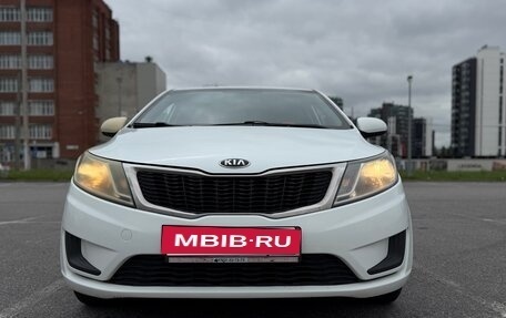 KIA Rio III рестайлинг, 2015 год, 900 000 рублей, 1 фотография