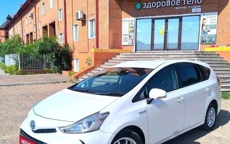 Toyota Prius Alpha I (ZVW40/41), 2016 год, 1 530 000 рублей, 1 фотография