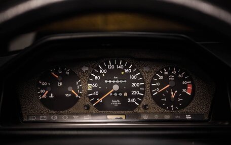 Mercedes-Benz E-Класс, 1994 год, 4 500 000 рублей, 29 фотография