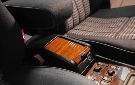 Mercedes-Benz E-Класс, 1994 год, 4 500 000 рублей, 26 фотография