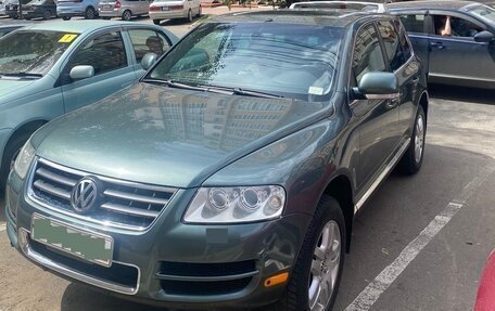 Volkswagen Touareg III, 2005 год, 990 000 рублей, 3 фотография