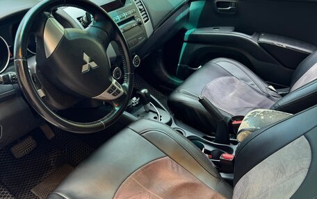 Mitsubishi Outlander III рестайлинг 3, 2012 год, 1 300 000 рублей, 6 фотография