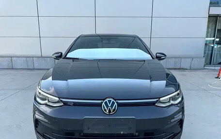 Volkswagen Golf VIII, 2023 год, 1 750 300 рублей, 2 фотография