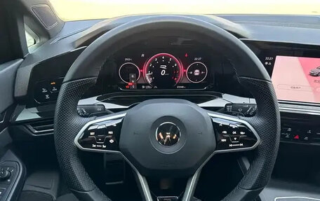 Volkswagen Golf VIII, 2023 год, 1 750 300 рублей, 9 фотография