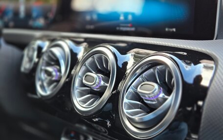 Mercedes-Benz CLA, 2019 год, 2 750 000 рублей, 13 фотография