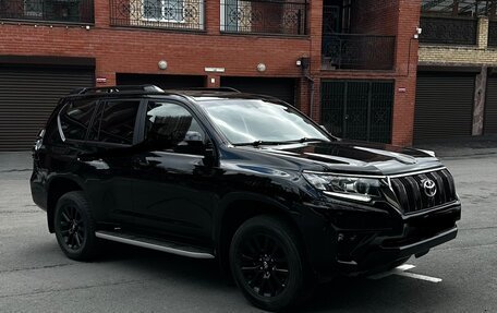 Toyota Land Cruiser Prado 150 рестайлинг 2, 2021 год, 6 100 000 рублей, 2 фотография