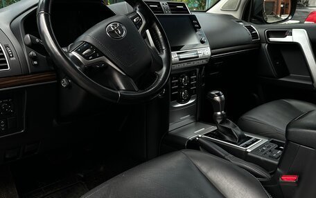 Toyota Land Cruiser Prado 150 рестайлинг 2, 2021 год, 6 100 000 рублей, 5 фотография
