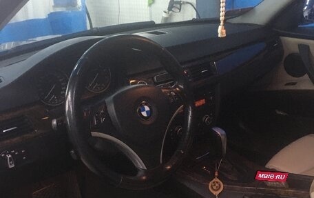 BMW 3 серия, 2009 год, 750 000 рублей, 3 фотография
