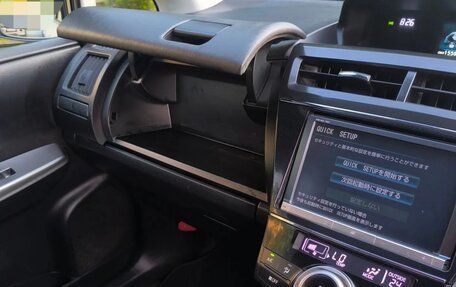 Toyota Prius Alpha I (ZVW40/41), 2016 год, 1 530 000 рублей, 14 фотография