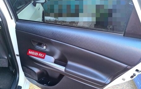 Toyota Prius Alpha I (ZVW40/41), 2016 год, 1 530 000 рублей, 23 фотография
