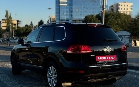Volkswagen Touareg III, 2010 год, 2 000 000 рублей, 3 фотография