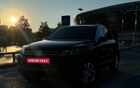Volkswagen Touareg III, 2010 год, 2 000 000 рублей, 2 фотография