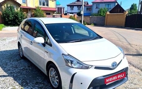Toyota Prius Alpha I (ZVW40/41), 2016 год, 1 530 000 рублей, 33 фотография